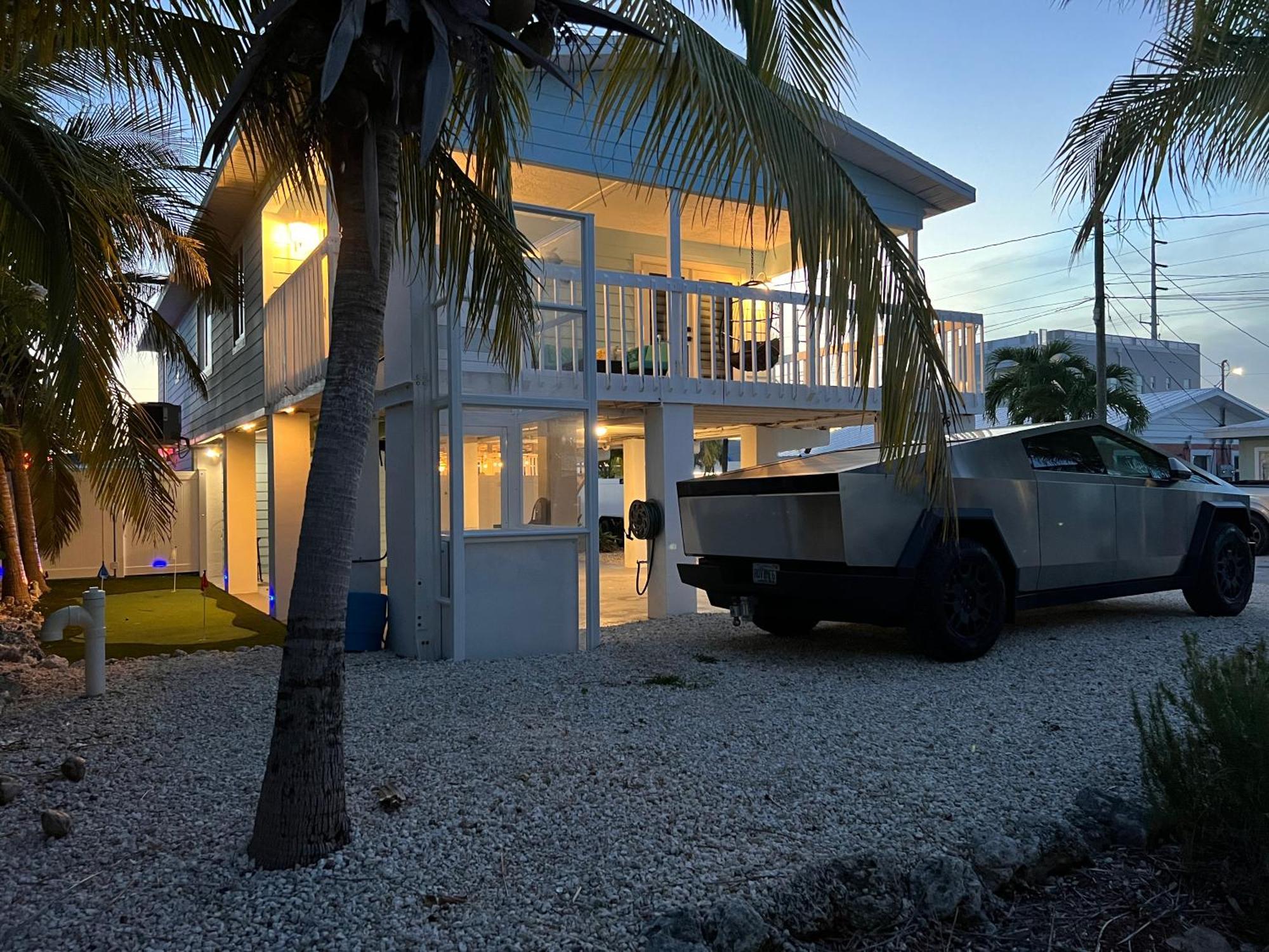 Casa Blue Pelican. Holiday home Marathon