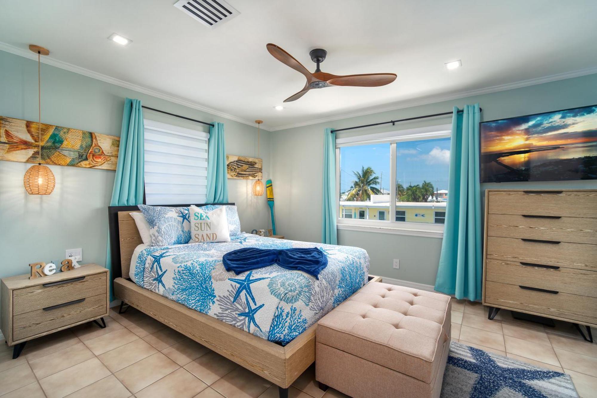 Casa Blue Pelican. * Marathon